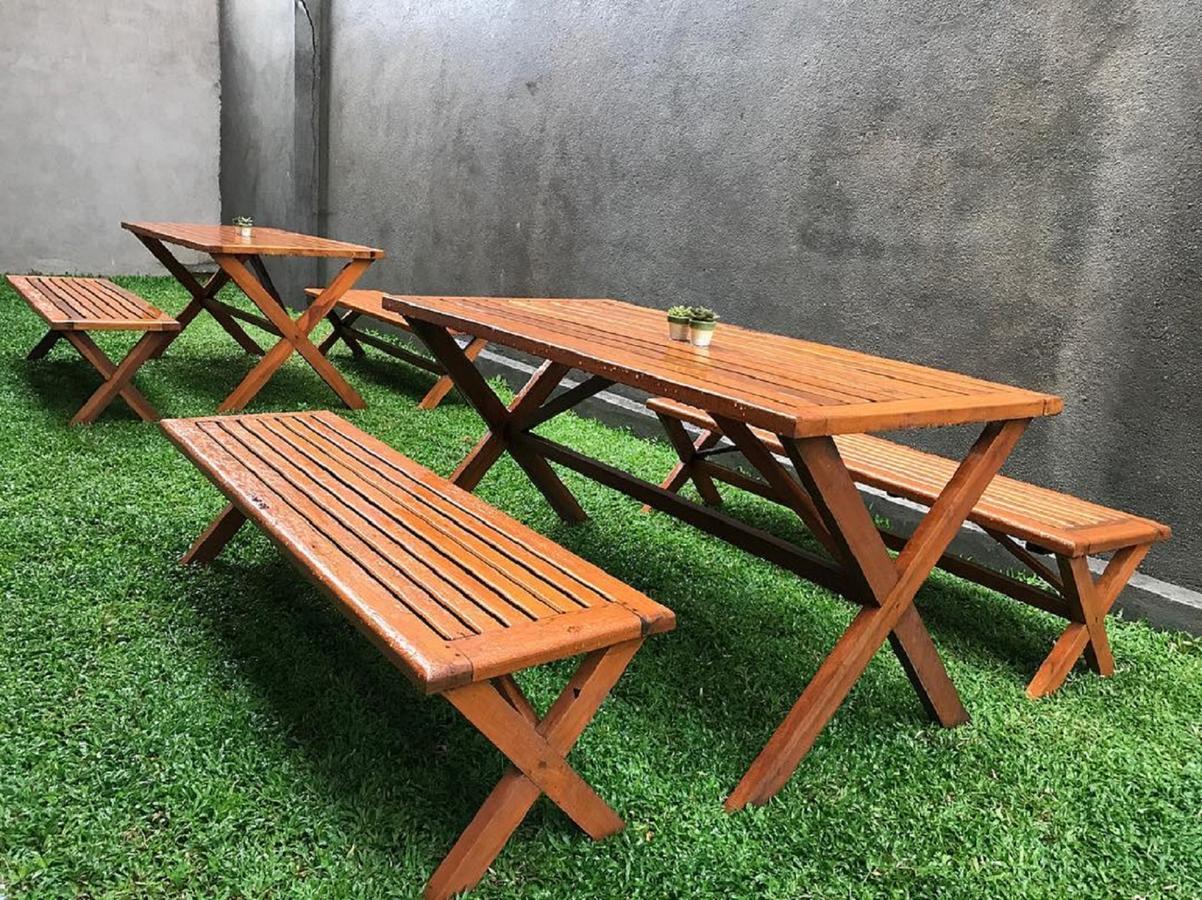 Bed & Bicycle Hostel Dehiwala-Mount Lavinia ภายนอก รูปภาพ