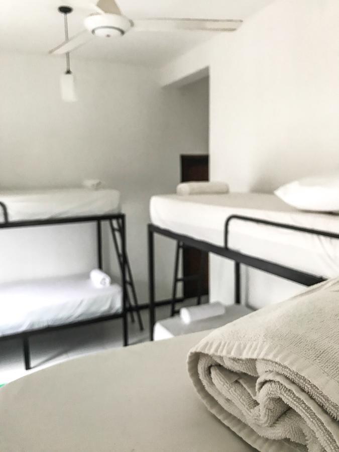Bed & Bicycle Hostel Dehiwala-Mount Lavinia ภายนอก รูปภาพ