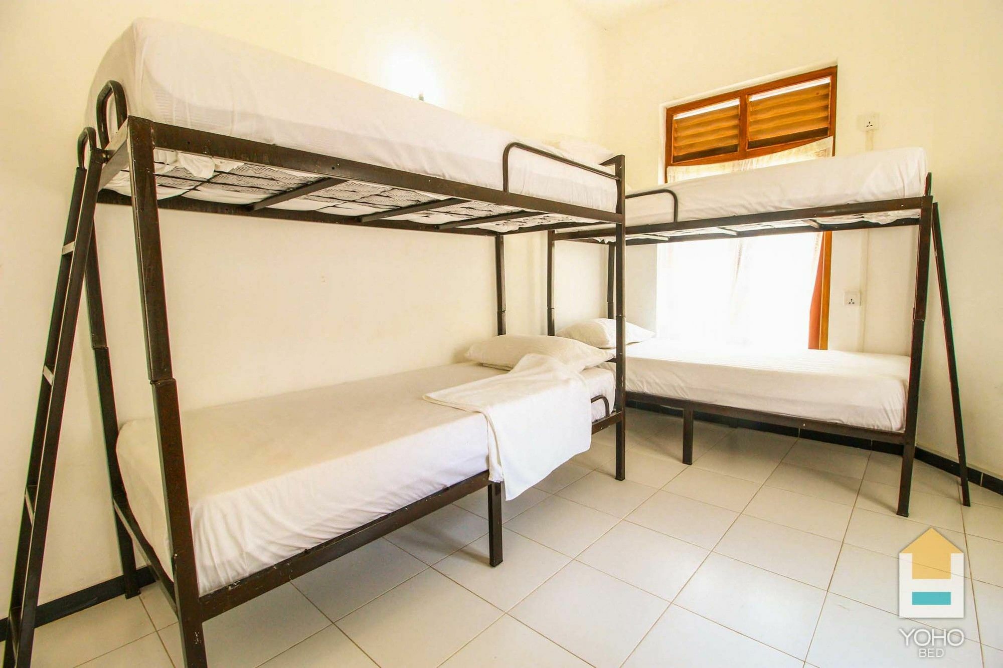 Bed & Bicycle Hostel Dehiwala-Mount Lavinia ภายนอก รูปภาพ