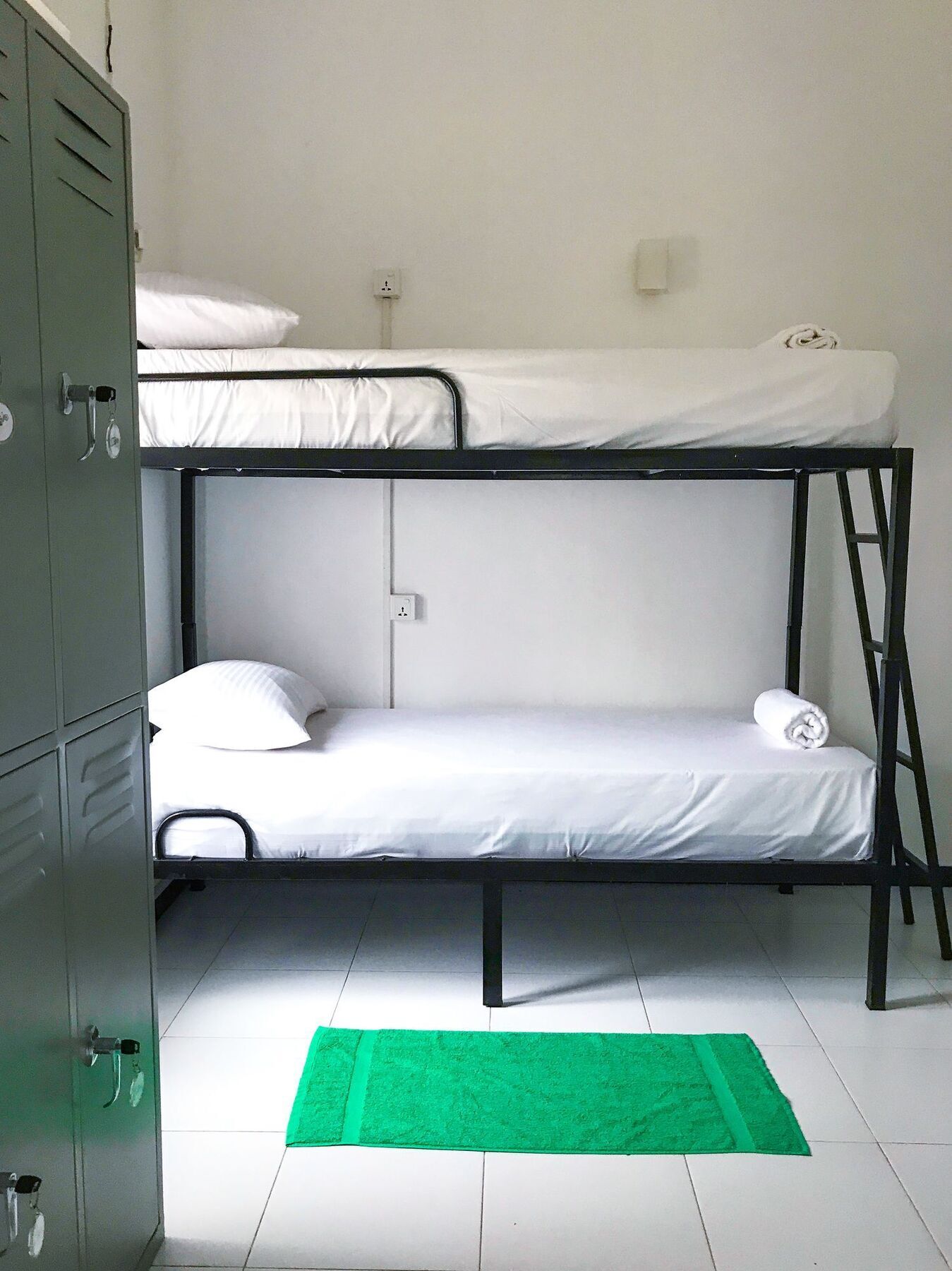 Bed & Bicycle Hostel Dehiwala-Mount Lavinia ภายนอก รูปภาพ