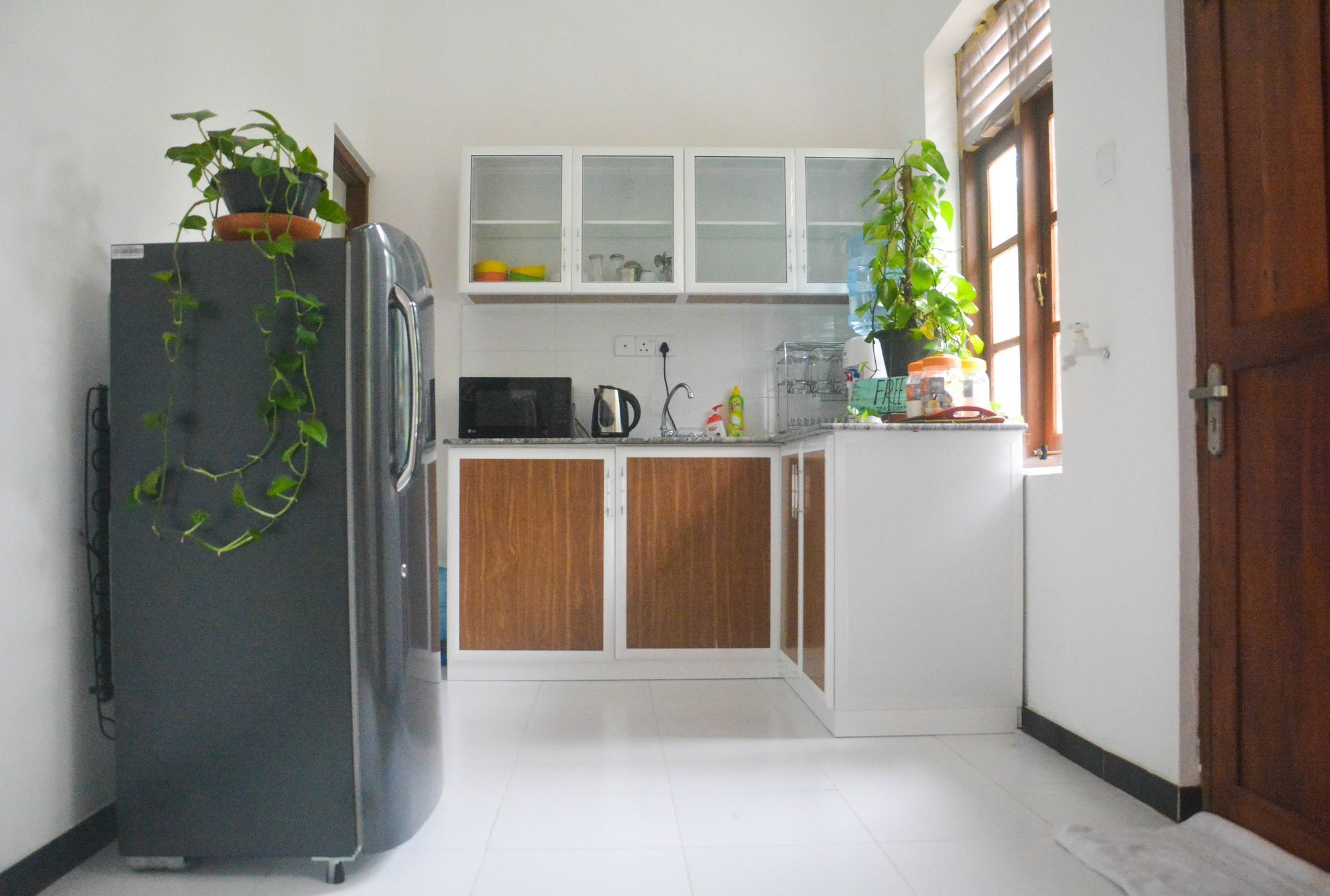 Bed & Bicycle Hostel Dehiwala-Mount Lavinia ภายนอก รูปภาพ